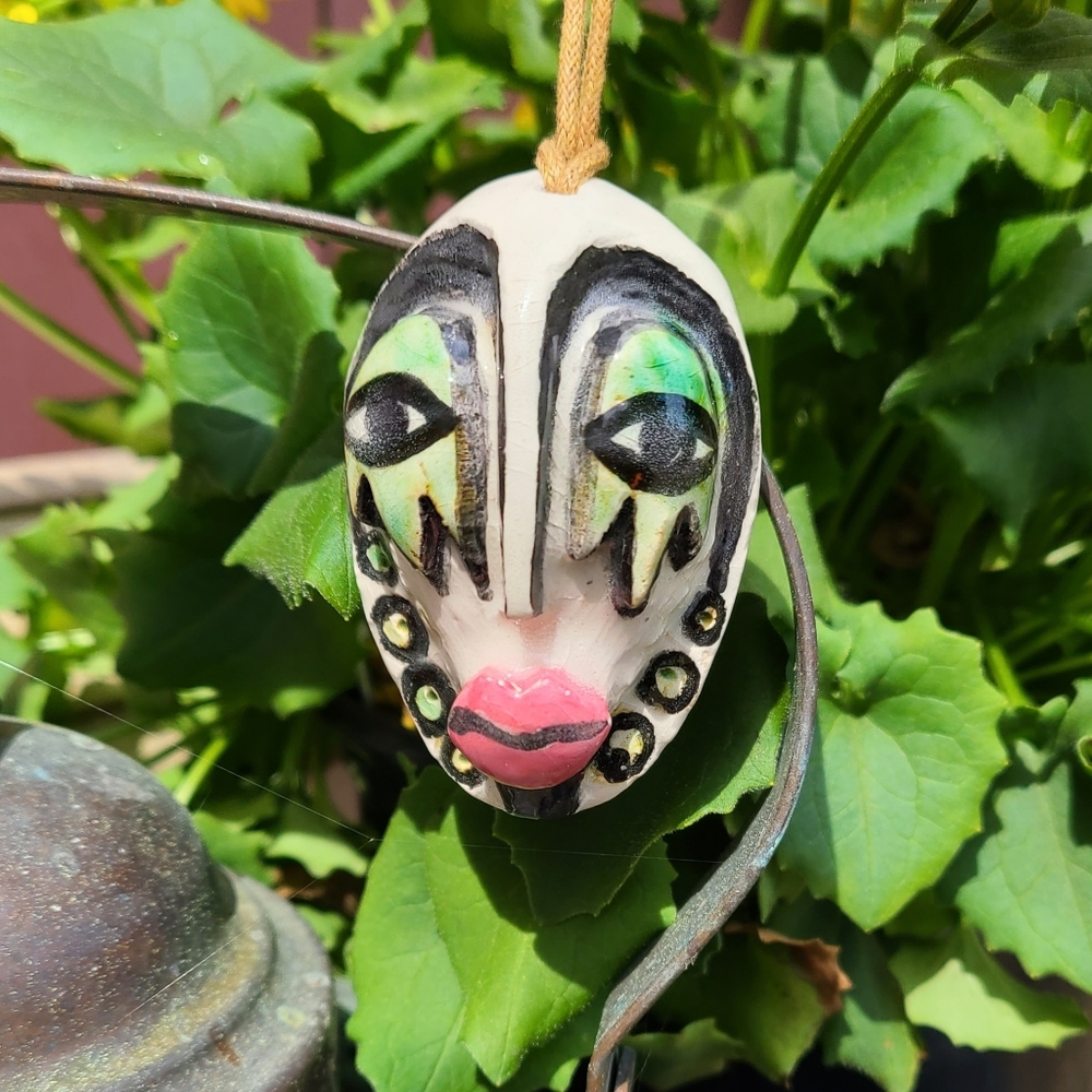 Mini Ceramic Mask Pendant - Picture 4 of 9